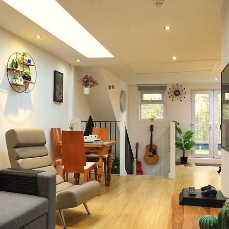 Top Floor Apartment In Islington لندن المظهر الخارجي الصورة